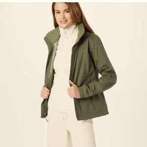 The North Face Women’s Hooded Dry Vent Jacket Size M
Color Thyme